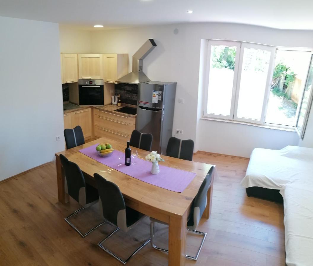 Apartment "B" 50 M From The Beach Zadar Extérieur photo