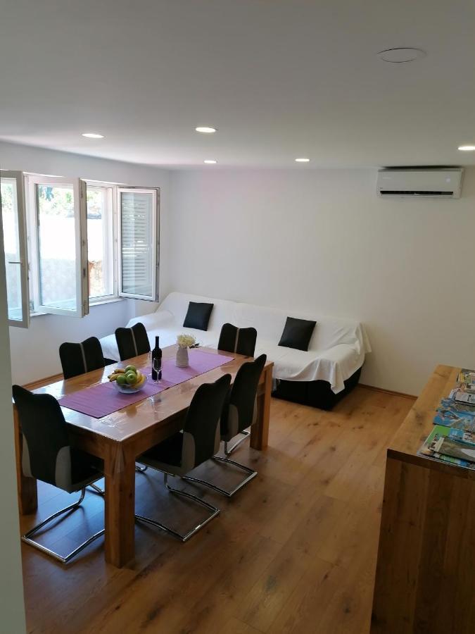 Apartment "B" 50 M From The Beach Zadar Extérieur photo